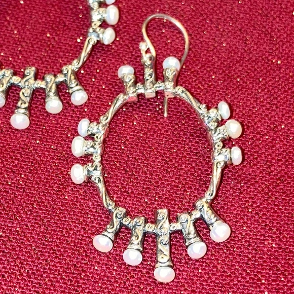 NWT eSBe by Sara Blaine #11054 Diana Pearl Earrings - Picture 3 of 3